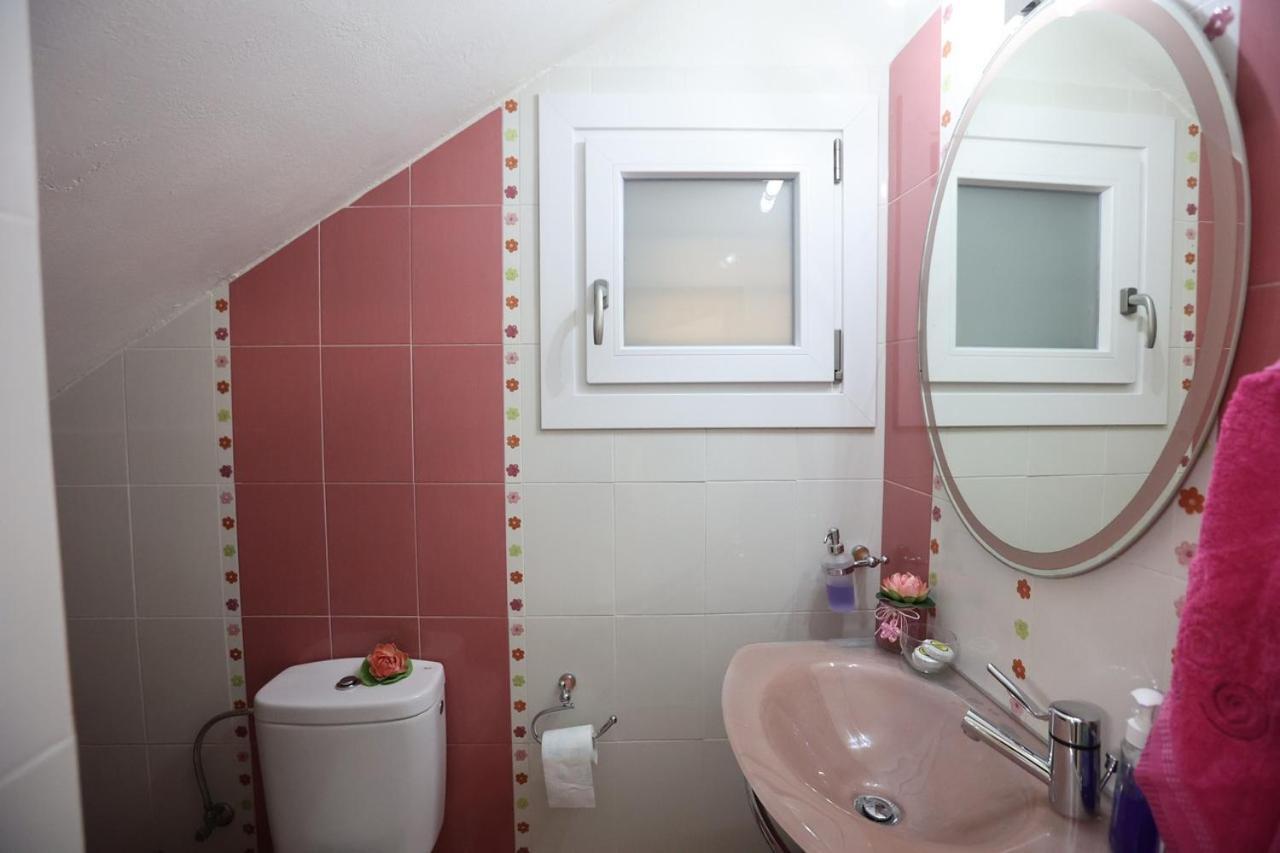 Vacation House With Stunning View - Vári エクステリア 写真